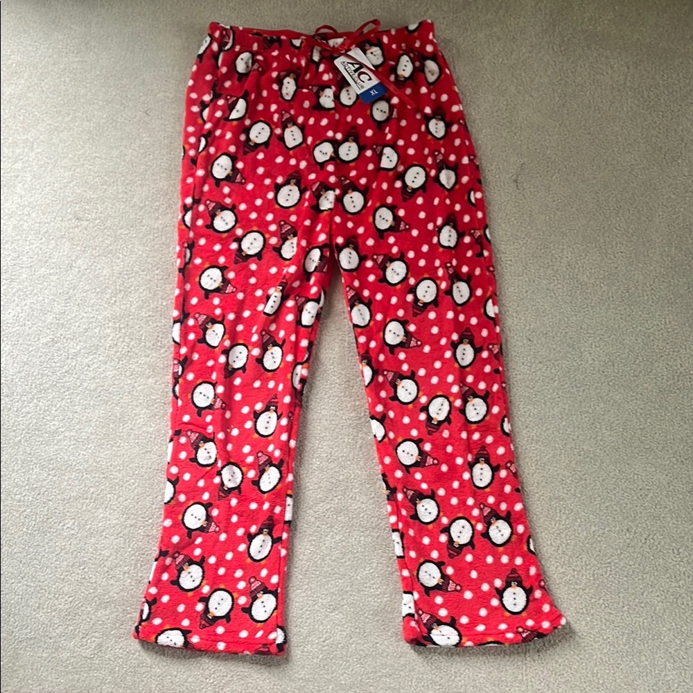 Active Club Women’s Plush Penguin Sleep Pants NWT